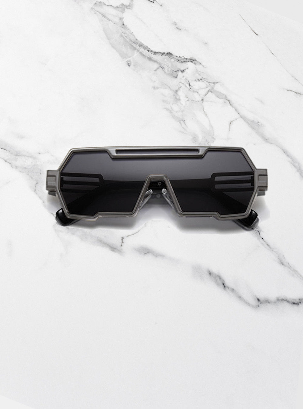 Titan - Black