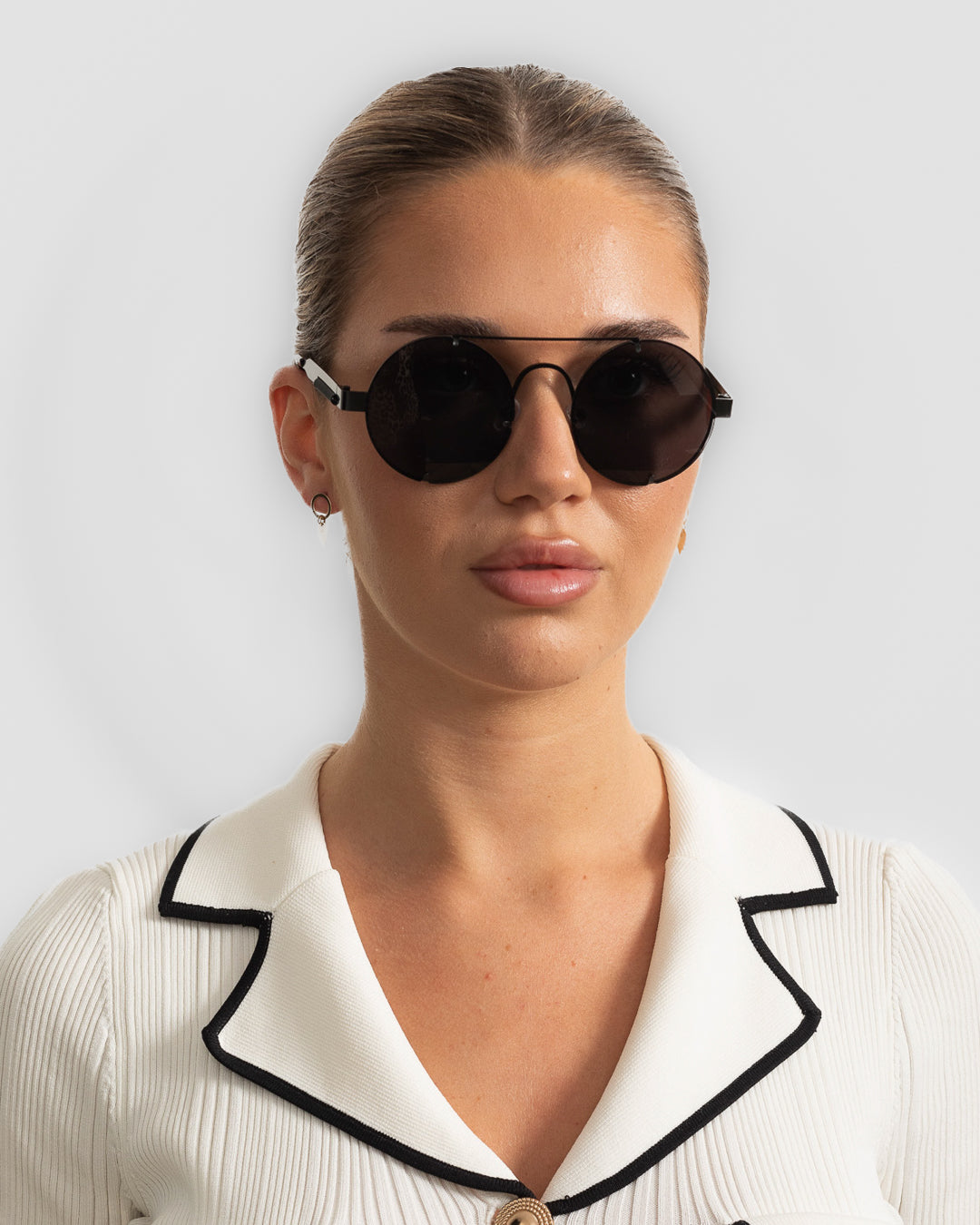 Helia - Black