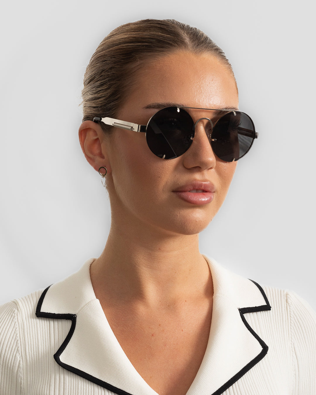 Helia - Black/Silver