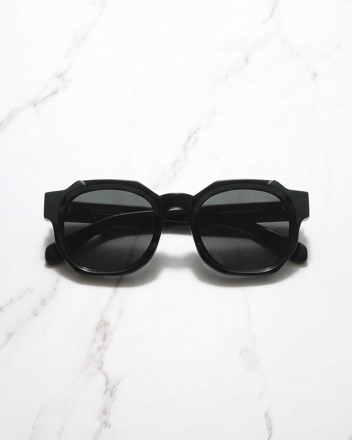 Cassius - Black
