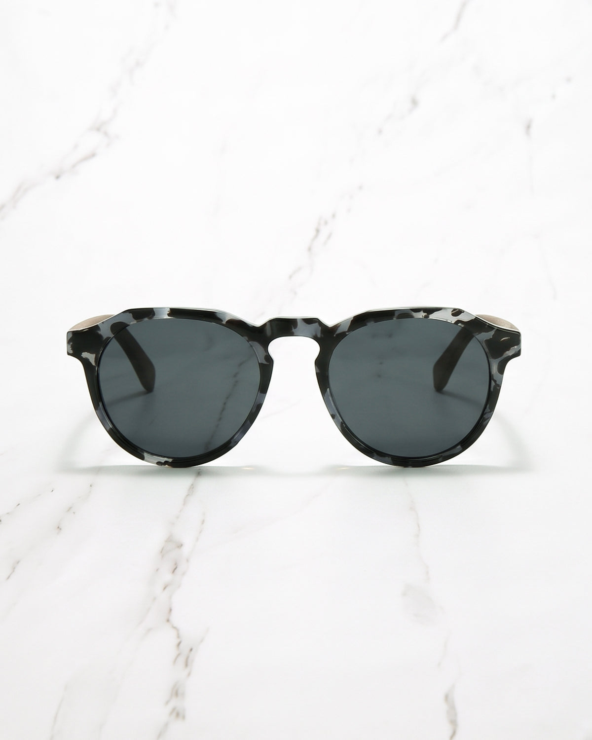 Oakmoore - Black