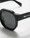 Cassius - Black