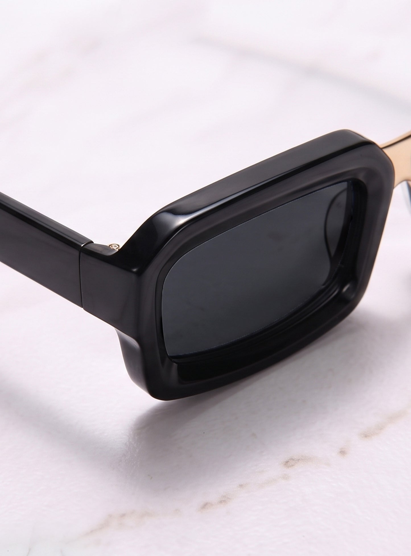 Rune - Black