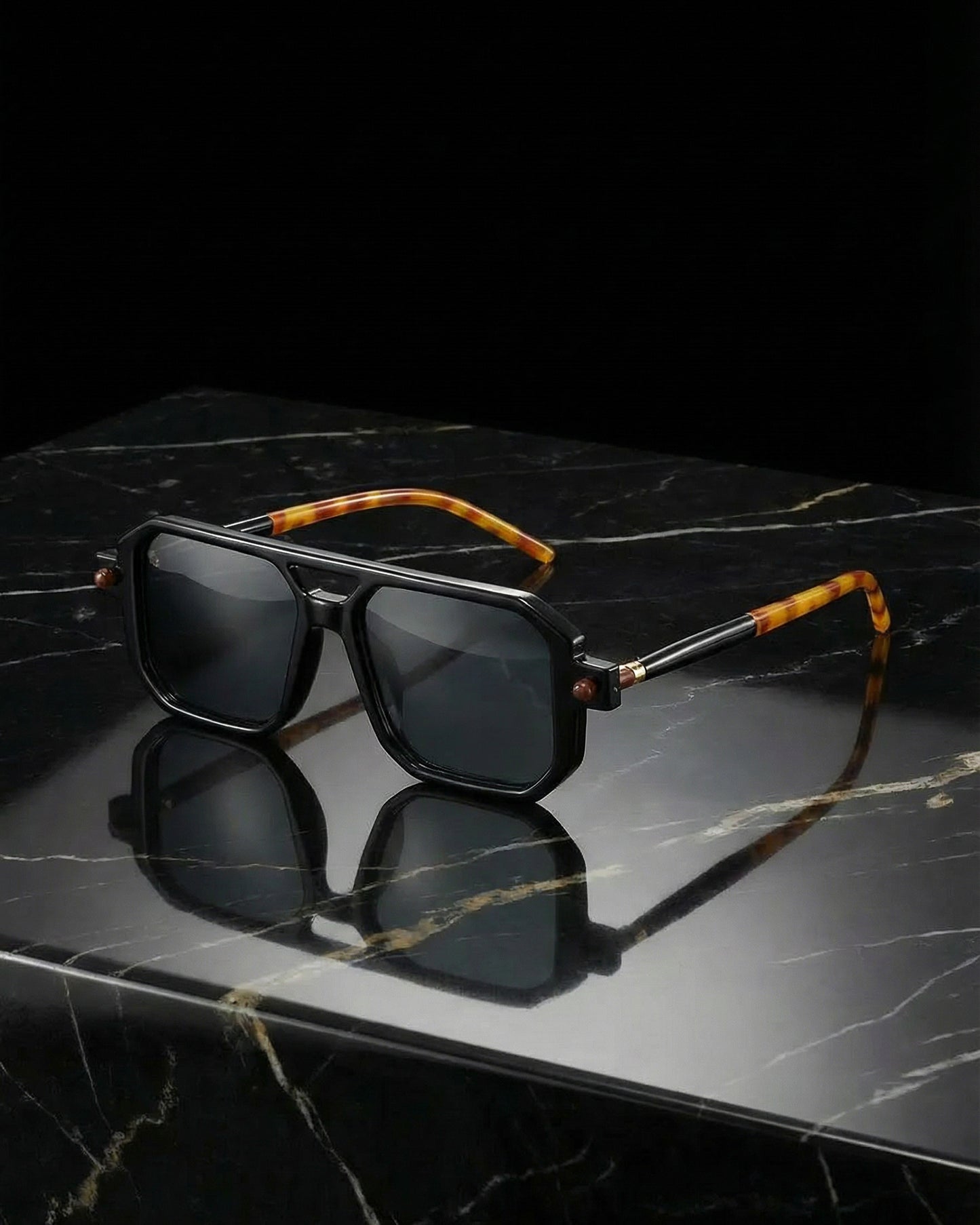Monarch - Black