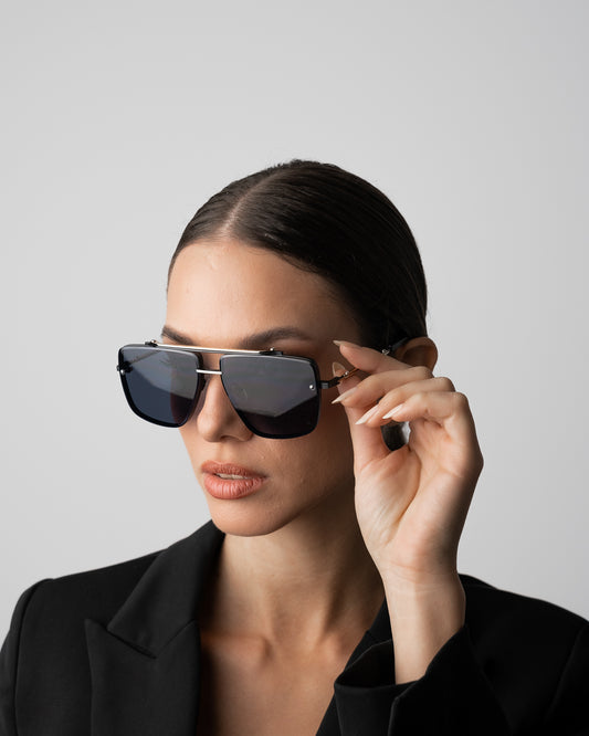 Avia - Black/Gold